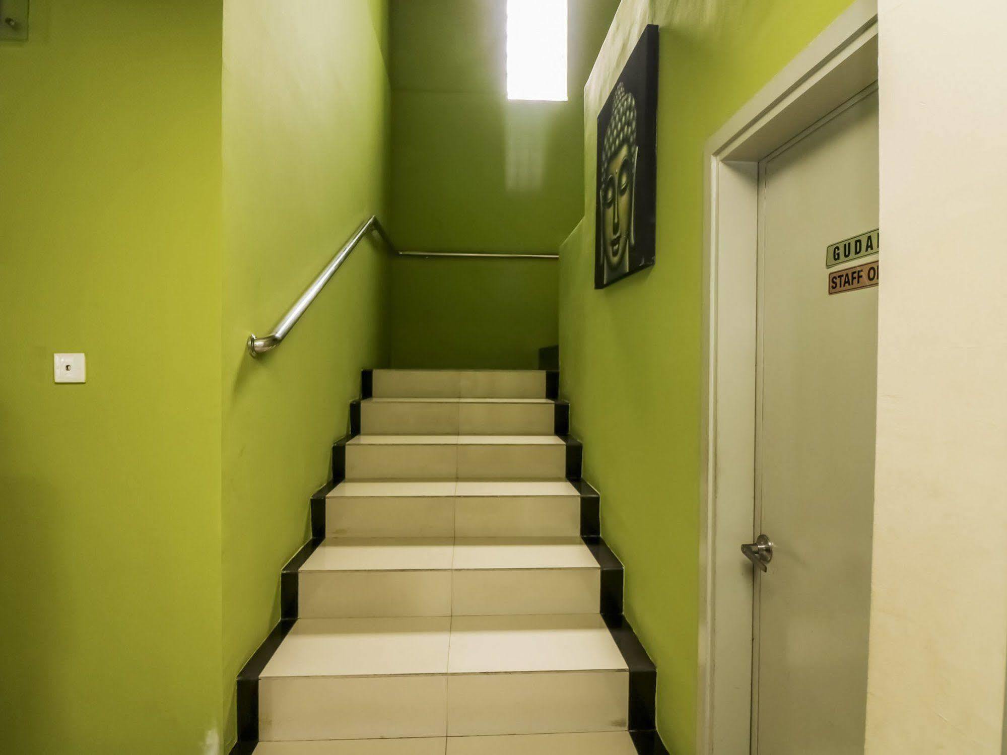 Hotel Nida Pantai Berawa Discovery Mall 2*